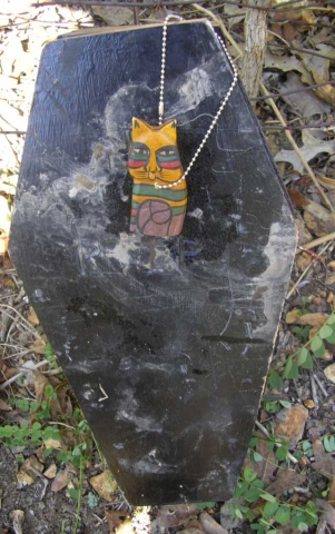 "What a View" geocache. Creative container and a cat travel bug.