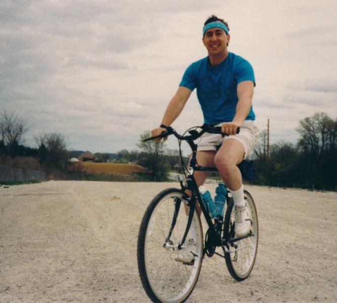 1991 - On my Trek 800 in parking lot near Gray Summit, Missouri